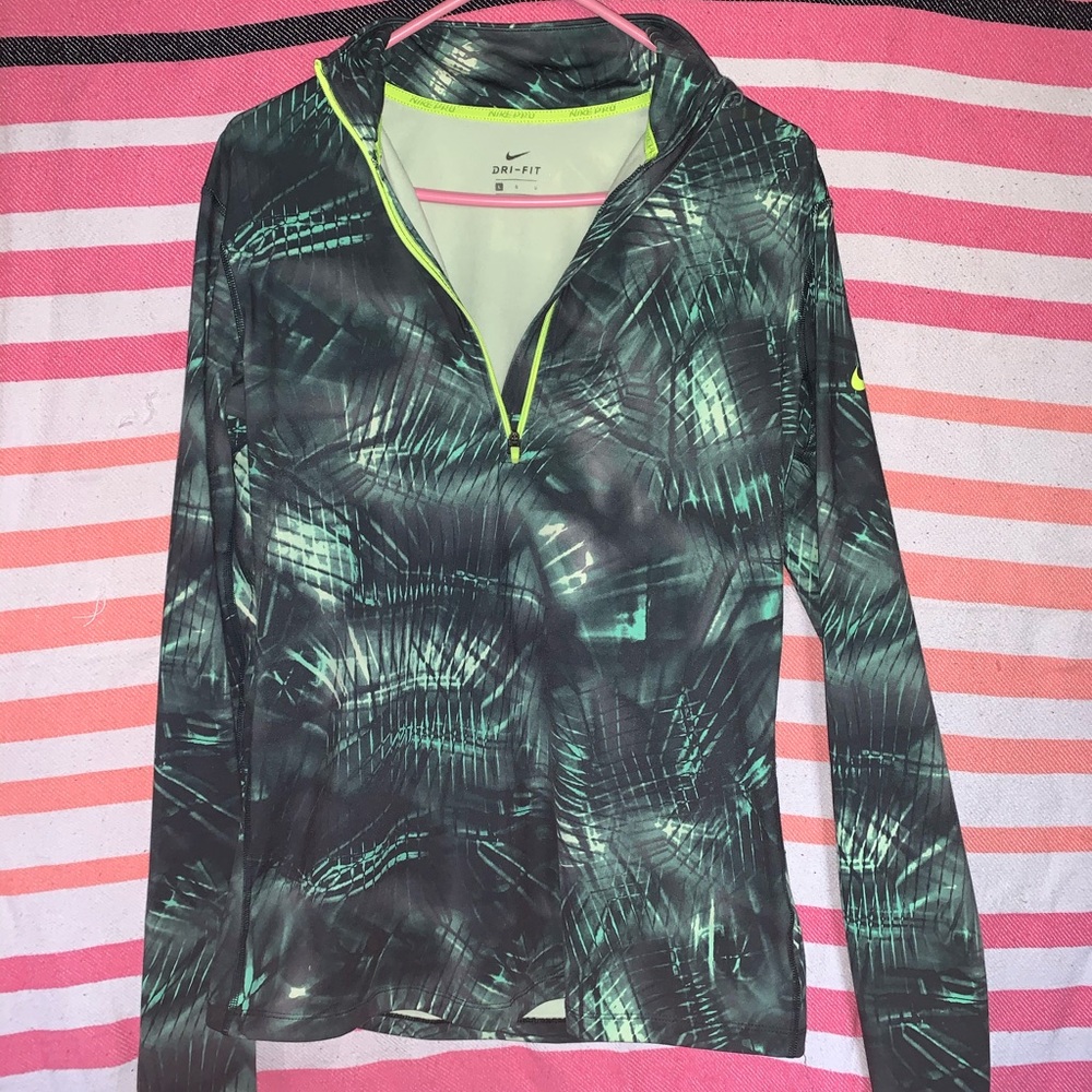 Nike Sweater